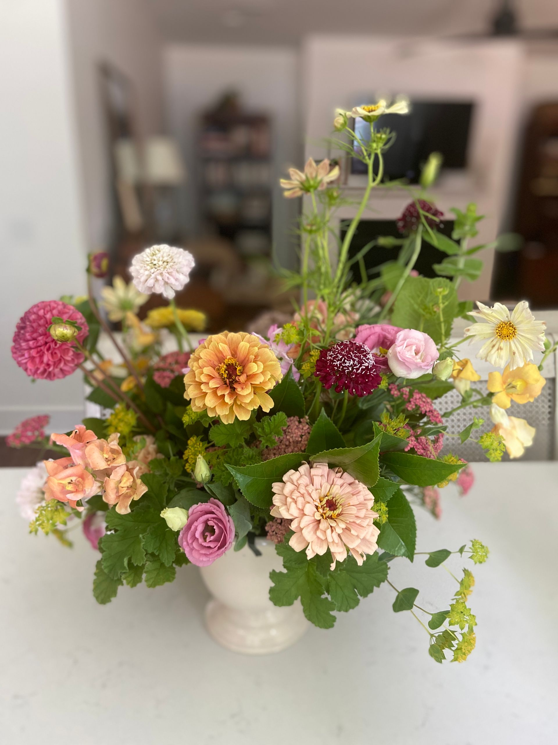 Weekly bouquet arrangement